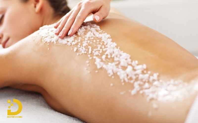 Trịn mụn lưng bằng muối biển