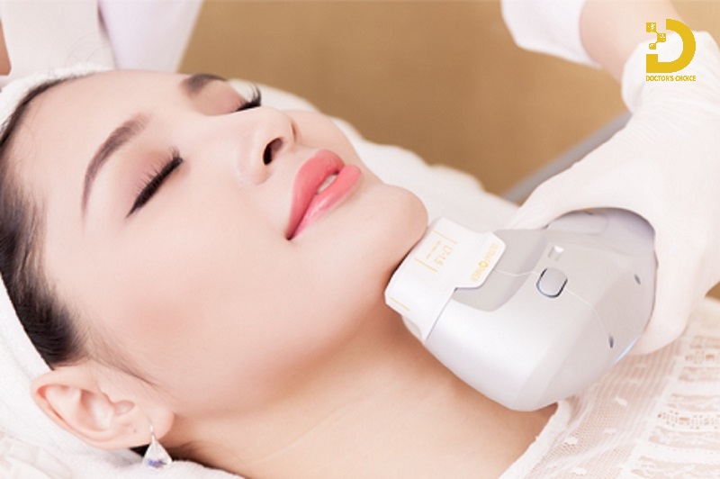 Nâng cơ xóa nhăn bằng Laser