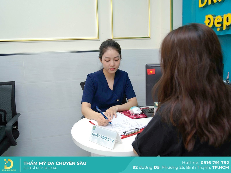 Lấy Nhân Mụn An Toàn, Hiệu Quả Chuẩn Y Khoa Tại TP.HCM 16 Bác sĩ thăm khám trực tiếp, xác định chính xác loại mụn