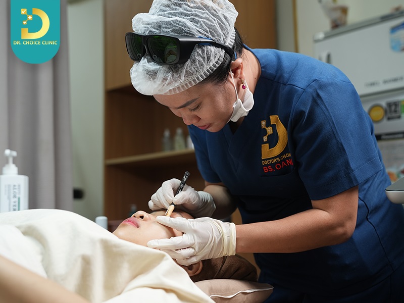 dieu tri bot sac to tai dr choice 3