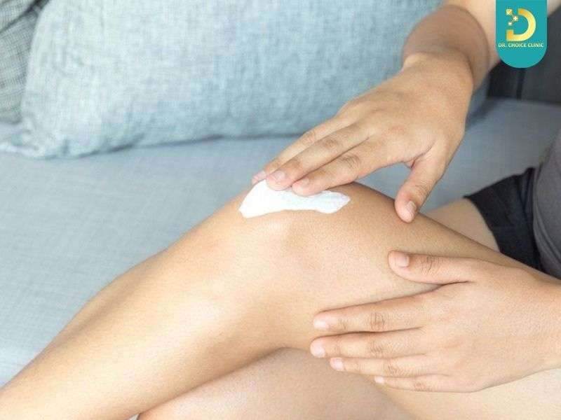 Bỏ qua dưỡng ẩm và chống nắng cho vùng da khớp