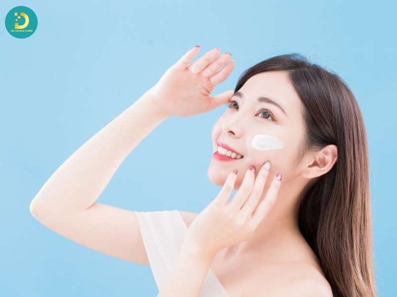 Chăm sóc da sau khi nặn mụn: nên làm gì và cần tránh điều gì?