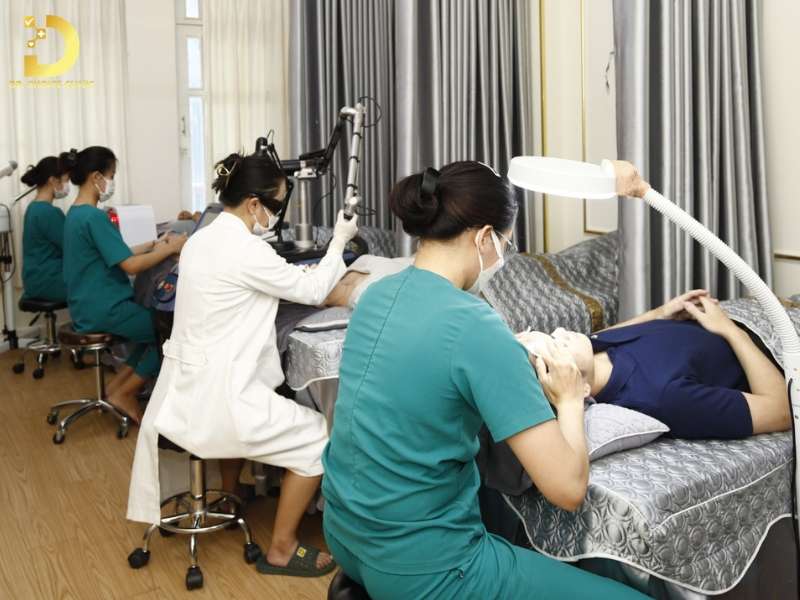 Đồi Mồi: Dấu Hiệu, Nguyên Nhân & Cách Điều Trị Hiệu Quả 17 Địa chỉ nào nhận điều trị đồi mồi hiệu quả, an toàn tại TP.HCM?