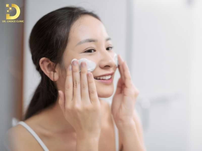 Xây dựng routine skincare “chuẩn chỉnh” cho vùng da mắt tại nhà