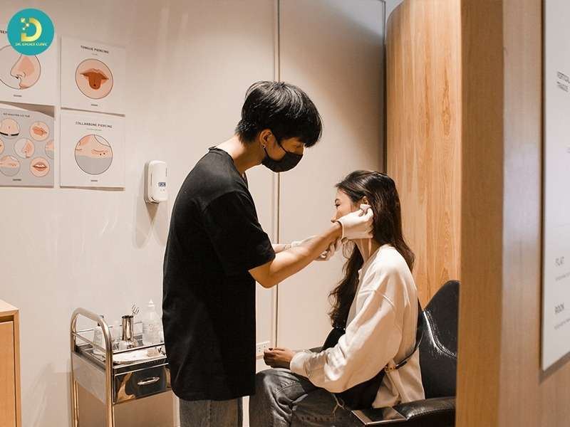 Cách phòng ngừa sẹo lồi vành tai hiệu quả