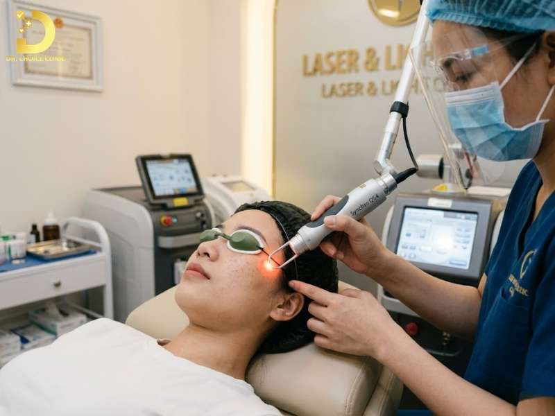 Laser và công nghệ ánh sáng (tác động trực tiếp vào melanin)